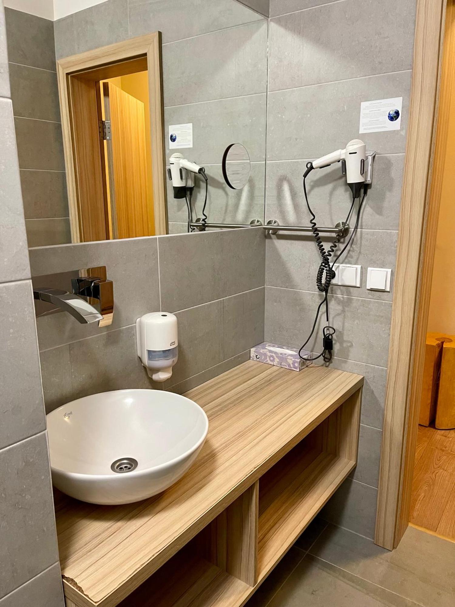 Wellness Hotel Bozenov Забрех Екстериор снимка