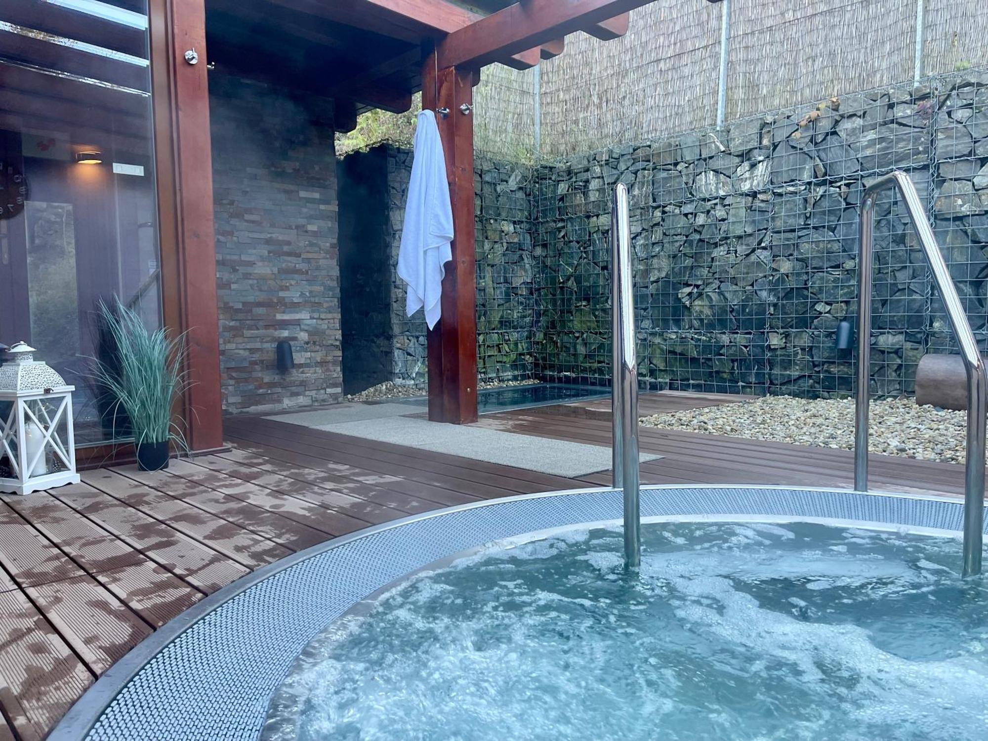 Wellness Hotel Bozenov Забрех Екстериор снимка