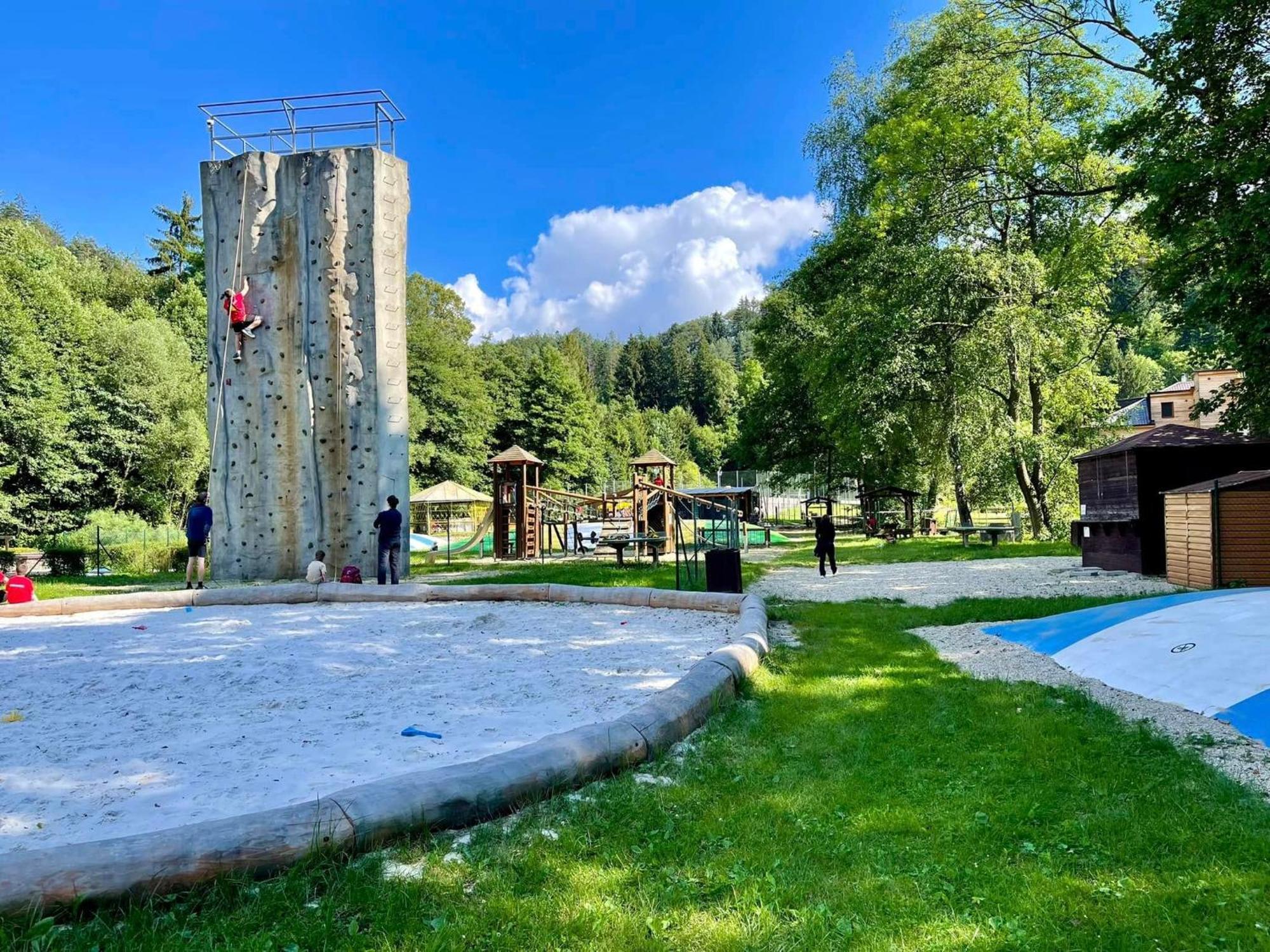 Wellness Hotel Bozenov Забрех Екстериор снимка